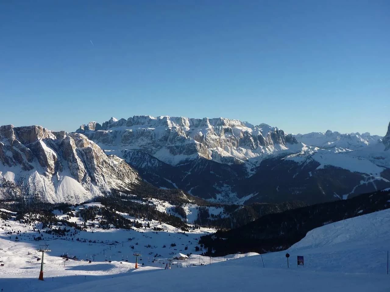 Best Airport Shuttle Service from Innsbruck to Val Gardena: Ortisei, St. Ulrich, St. Christina, and Selva Wolkenstein